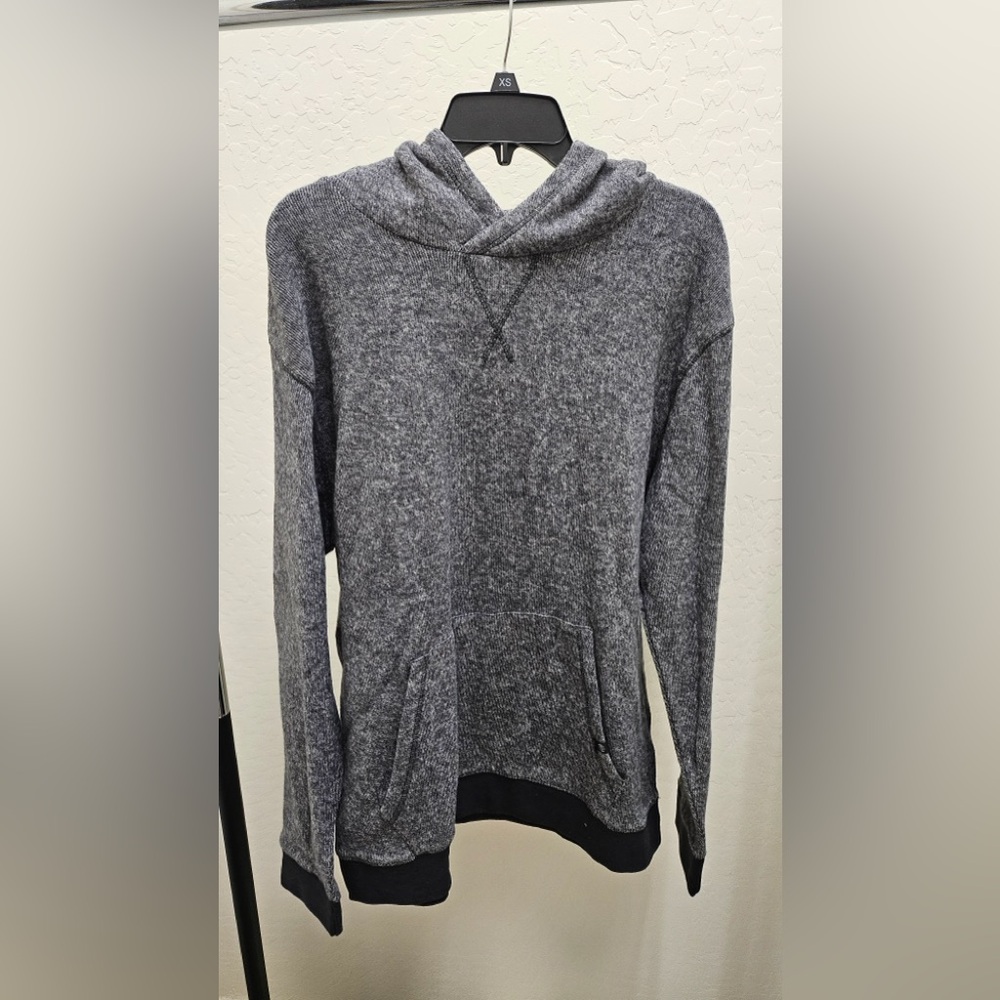 Gray Men’s Hooded Sweater